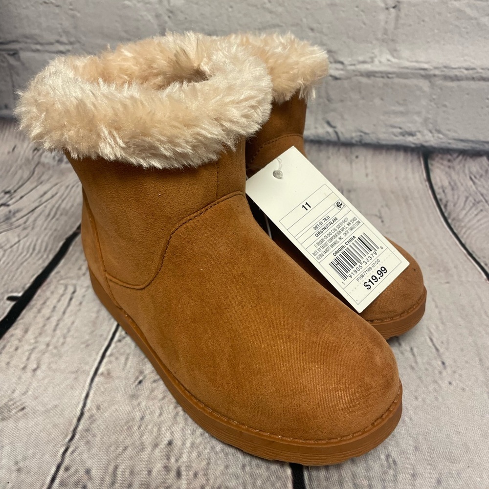 Girls (toddler) size 11 boots, NWT